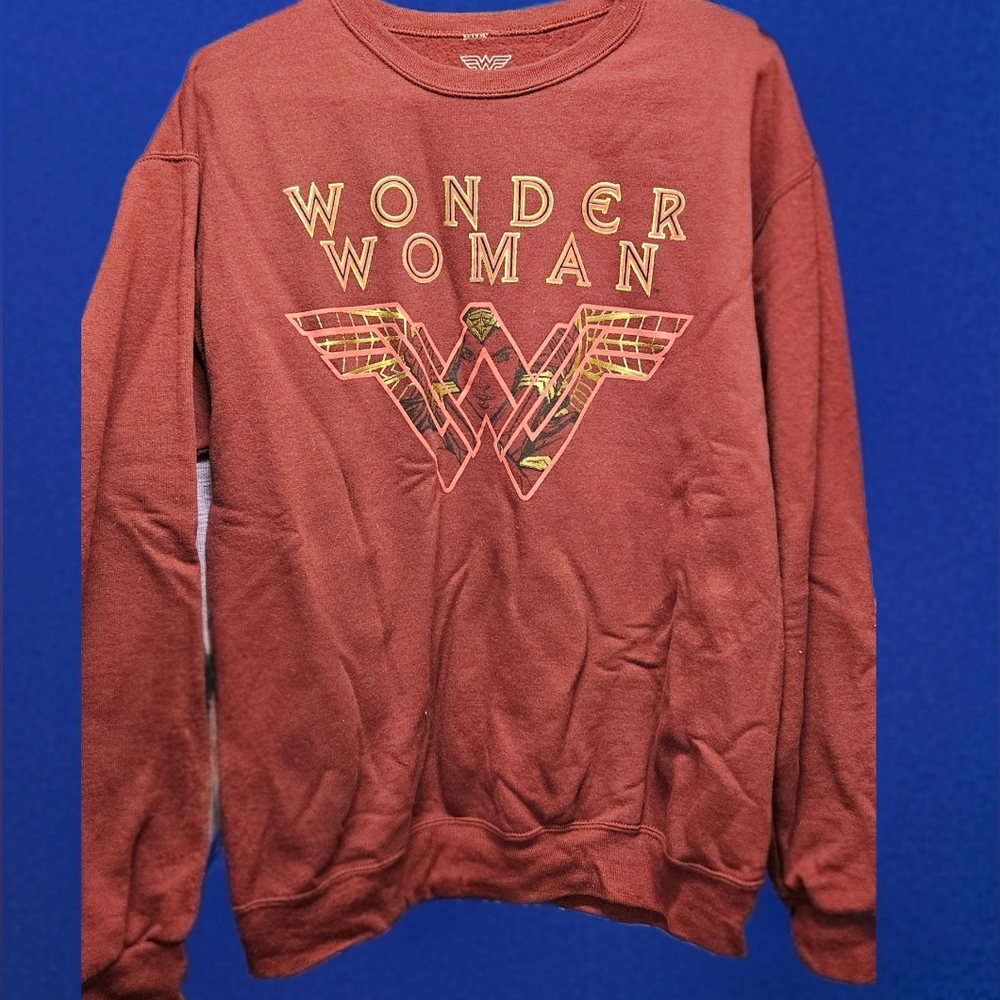 Wonder Woman Graphic Sweater - Red